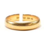 VICTORIAN HALLMARKED 22CT GOLD BAND RING AF