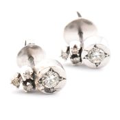 PAIR OF WHITE GOLD & DIAMOND STUD EARRINGS
