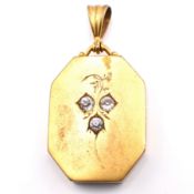 19TH CENTURY PINCHBECK & PASTE SET MOURNING LOCKET PENDANT