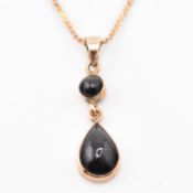 HALLMARKED 9CT GOLD & ONYX PENDANT NECKLACE