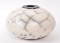 SUSIE CURTIS - CONTEMPORARY AUSTRALIAN STUDIO POTTERY SQUAT POT VASE