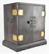 QING HARDWOOD FIVE-DRWAERS TABLE TOP CABINET 清 杉木桌柜