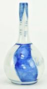 QING DYNASTY BLUE AND WHITE SNUFF BOTTLE 清 青花鼻烟壶