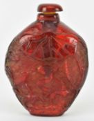 QING AMBER SNUFF BOTTLE WITH CRANE 清 琥珀雕鹤和荷花鼻烟壶
