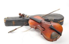 EARLY 20TH CENTURY 3/4 VIOLIN WITH CASE & BOW