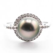 HALLMARKED 9CT GOLD TAHITIAN PEARL & TOPAZ RING
