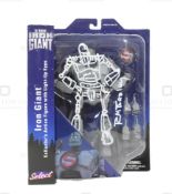 THE IRON GIANT - DIAMOND SELECT - SIGNED ACTION FIGURE