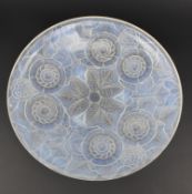 EARLY 20TH CENTURY FRENCH ART DECO OPALESCENT FROSTED GLASS CENTREPIECE