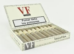 TOBACCIANA - CIGARS. UNOPENED 1998 CASE OF 10 VEGAFINA CIGAROS