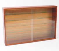 MID 20TH CENTURY TEAK VENEER WALL DISPLAY COLLECTORS CABINET
