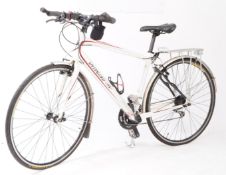 SPECIALIZED SIRRUS ROAD HYBRID BIKE IN WHITE COLOURWAY