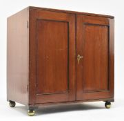 19TH CENTURY VICTORIAN MAHOGANY SPECIMEN CHEST CABINET