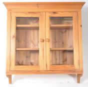 20TH CENTURY PINE WALL HANGING CUPBOARD CABINET