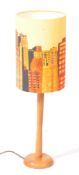 VINTAGE 20TH CENTURY WOODEN TABLE LAMP WITH CITY DIORAMA PATTERN SHADE