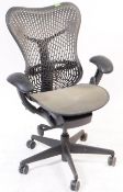 HERMAN MILLER - MIRRA 2 - MODERNIST OFFICE DESK SWIVEL CHAIR