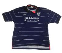 MANCHESTER UNITED - OFFICIAL MAN UTD 1999-00 AWAY KIT SHIRT