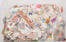 COLLECTION OF KILOWARE POSTAGE STAMPS