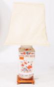 EARLY 20TH CENTURY CHINESE CERAMIC IMARI STYLE LAMP