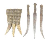 19TH CENTURY SUDANESE MAHDIST PEOPLE TRIPLE DAGGER