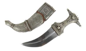 EARLY 20TH CENTURY MIDDLE EASTERN YEMENI JAMBIYA DAGGER