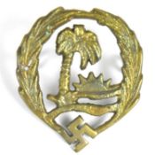 WWII GERMAN ' SONDERVERBAND ' SPECIAL OPERATIONS UNIT CAP BADGE