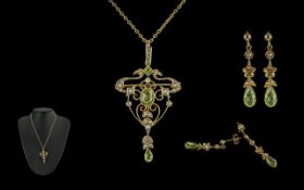 Antique Period Ladies 18ct Gold Open Worked Peridot / Seed Pearl Set Pendant / Brooch, with 18ct
