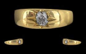 Gents 18ct Gold Single Stone Diamond Set Ring, pavee setting with star design. The faceted