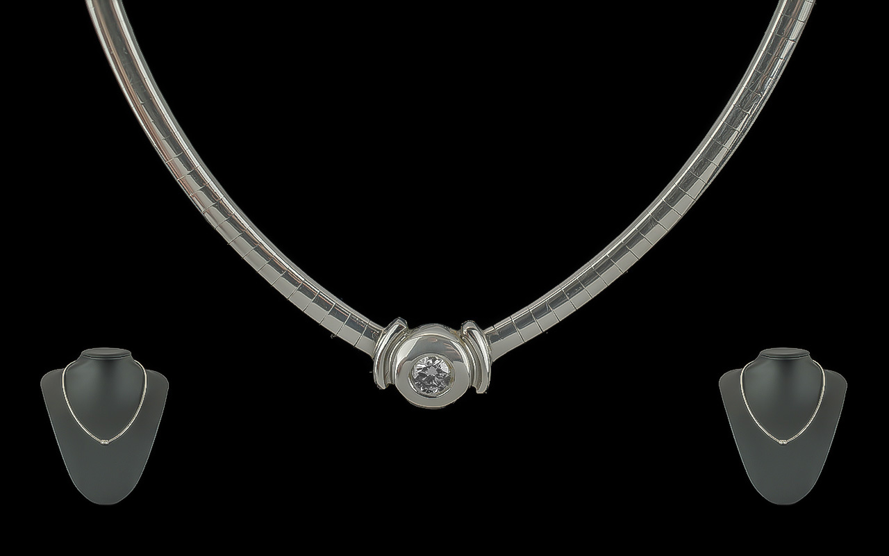 Ladies Excellent Quality 18ct White Gold Diamond Set Necklace, marked 750 - 18ct,