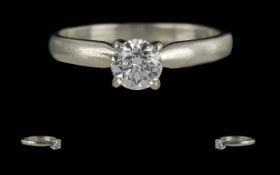 Ladies 18ct Gold Pleasing Single Stone Diamond Set Ring. Hallmark to Interior of Shank. The Modern