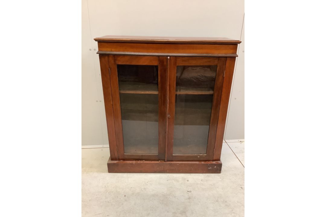 A late Victorian mahogany bookcase, width 89cm, depth 32cm, height 101cm