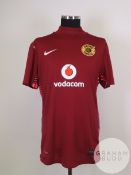 Itumeleng Khune maroon and pink No.32 Kaizer Chiefs short-sleeved shirt, 2011
