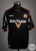 Carl Robinson black and red No.4 Sunderland short-sleeved shirt, 2004-06
