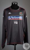 An official Wales International training top