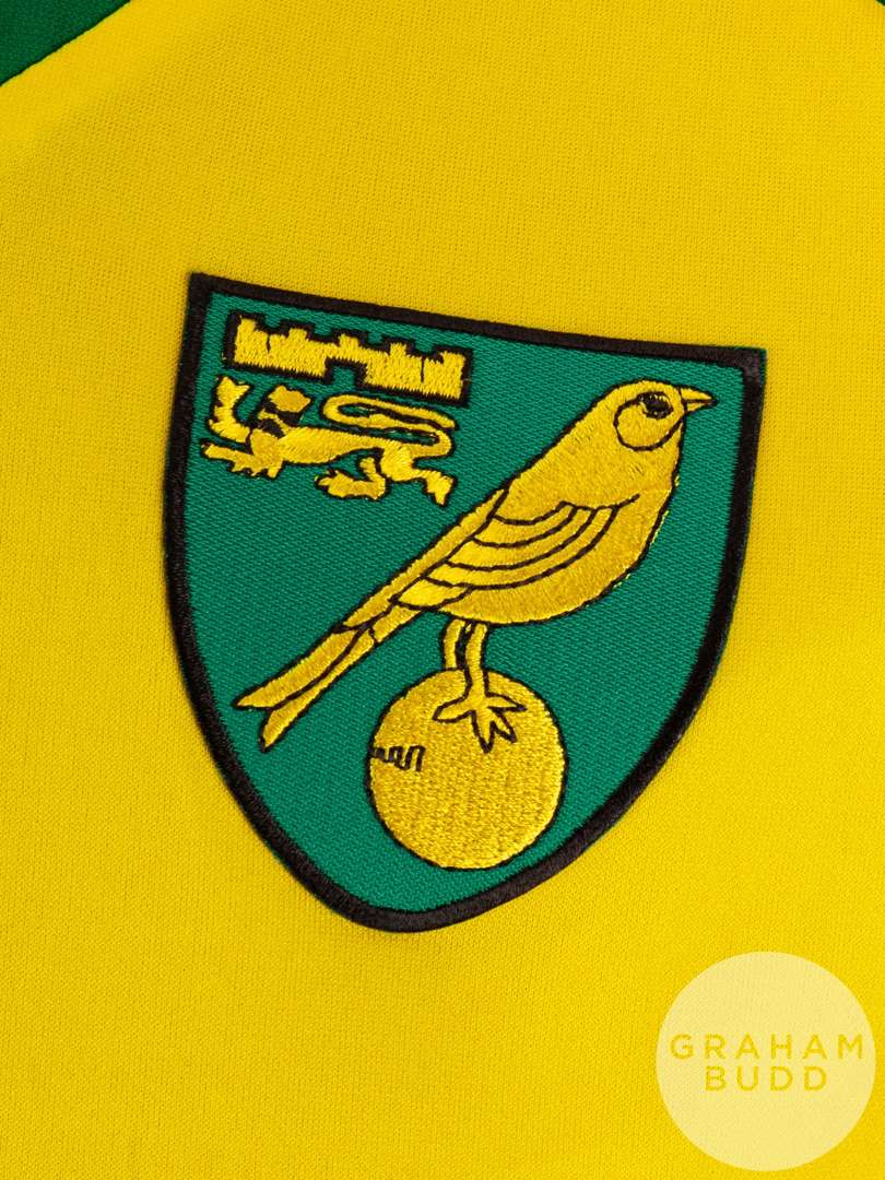 Yosip Drmic yellow and green No.20 Norwich short-sleeved shirt, 2020-21 - Image 3 of 5
