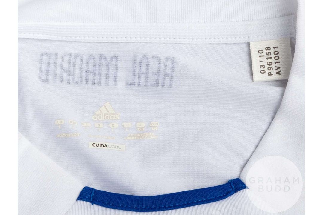 Sergio Ramos white No.4 Real Madrid v. Tottenham Hotspur Champions League shirt, 2011 - Image 3 of 4