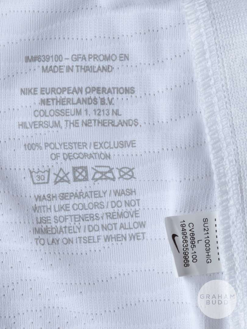 Harry Kane white No.10 Tottenham Hotspur short-sleeved shirt, 2021-22. - Image 5 of 5