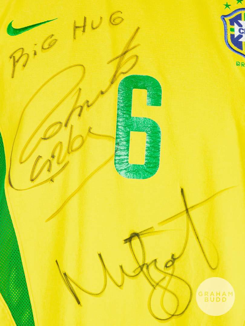 Roberto Carlos signed yellow & green Brazil No.6 shirt, 2002 World Cup - Image 3 of 6