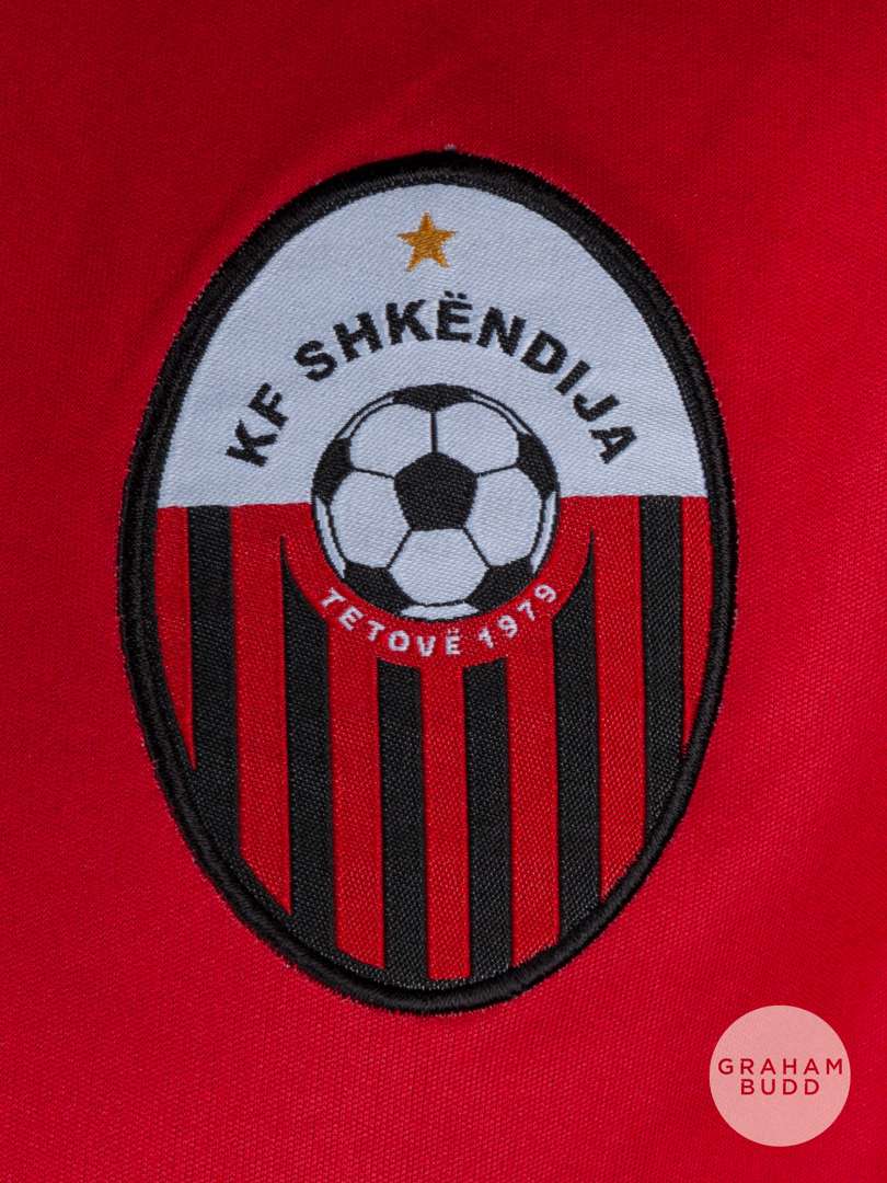 Egzon Bejtullai red and black No.4 Shkendija short-sleeved shirt, 2021-22 - Image 3 of 5