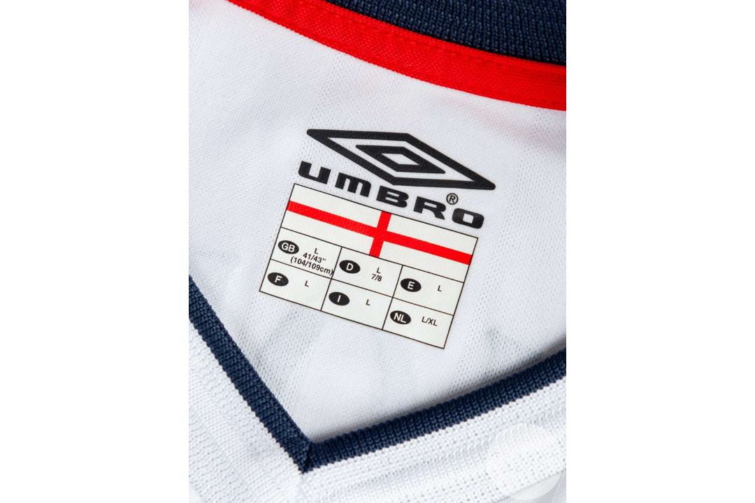 Paul Scholes white No.8 England short sleeved 2002 shirt. - Image 4 of 5