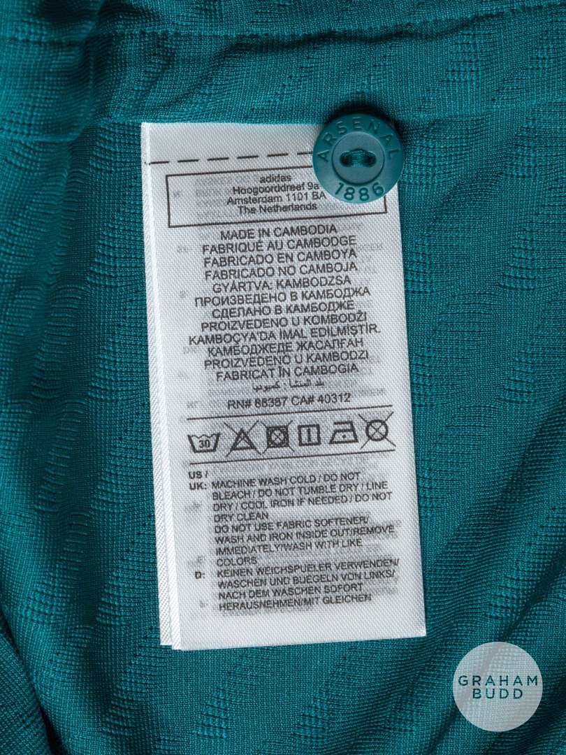 Gabriel Jesus green and navy blue No.9 Arsenal short-sleeved shirt, 2023-24 - Image 6 of 6