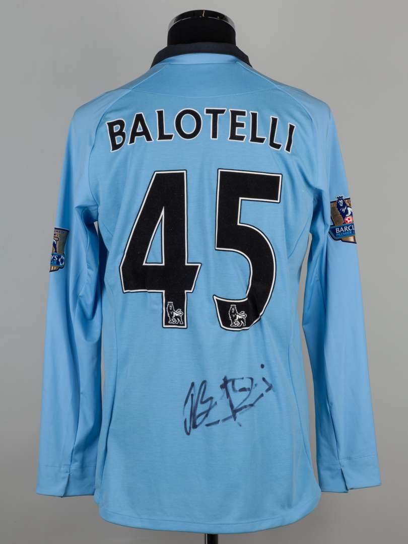 Mario Balotelli sky blue number 45 Manchester City long sleeved shirt 2012/12. - Image 2 of 7