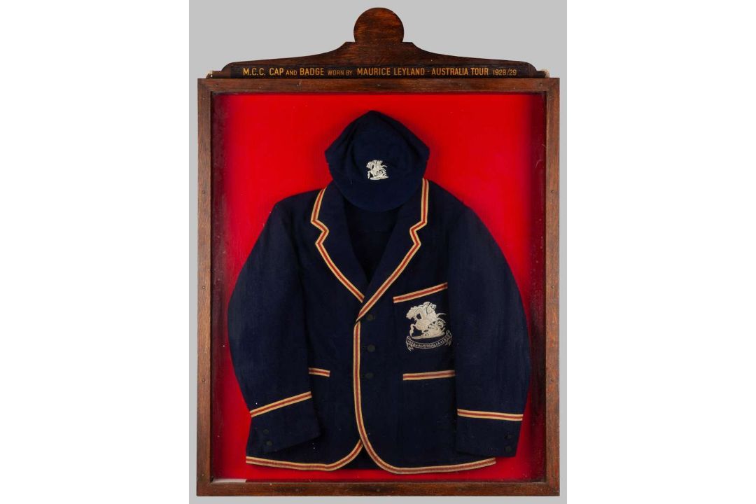 Maurice Leyland a M.C.C. Cricket blazer and tour cap, 1929. - Image 1 of 2