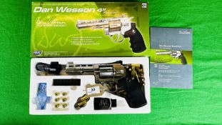 DAN WESSON 4