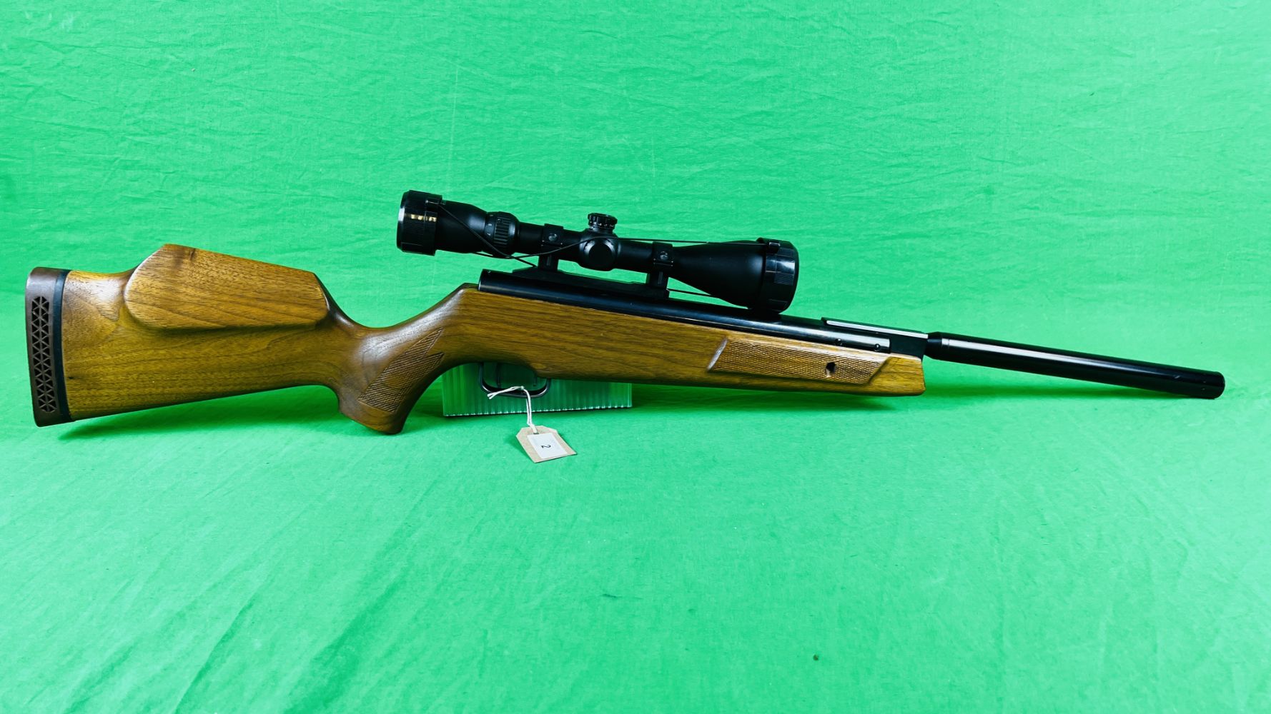 Modern & Antique Sporting Guns, Air Weapons & Associated Goods, Taxidermy, ETC