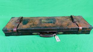 ANTIQUE LEATHER SHOTGUN MOTORING CASE BEARING THOMAS CLOUGH & SON LABEL ALONG WITH CLEANING