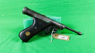 A VINTAGE HAENEL MOD 28 AIR PISTOL - (ALL GUNS TO BE INSPECTED AND SERVICED BY QUALIFIED GUNSMITH