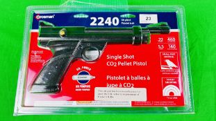 CROSMAN 2240 Co2 .