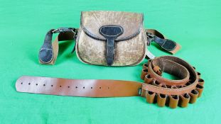 A GOOD QUALITY E JEFFRIES LEATHER CARTRIDGE BAG WITH CANVAS AND LEATHER STRAP ALONG WITH A GOOD