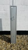 A STEEL 3 GUN SECURITY CABINET