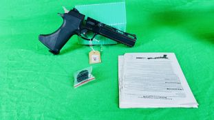 A BOXED ARTEMIS CP 400 Co2 8 ROUND AIR PISTOL .